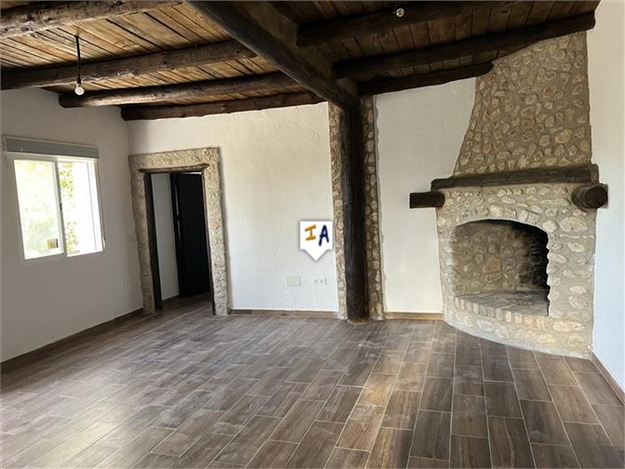 Image No.4-2 Bed Farmhouse for sale