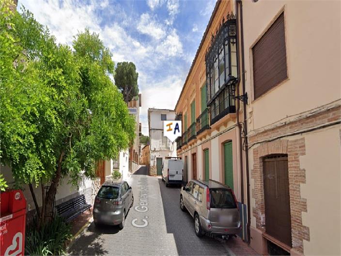 Image No.1-9 Bed House for sale