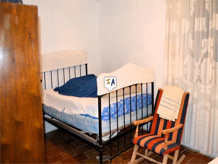 Image No.13-9 Bed House for sale