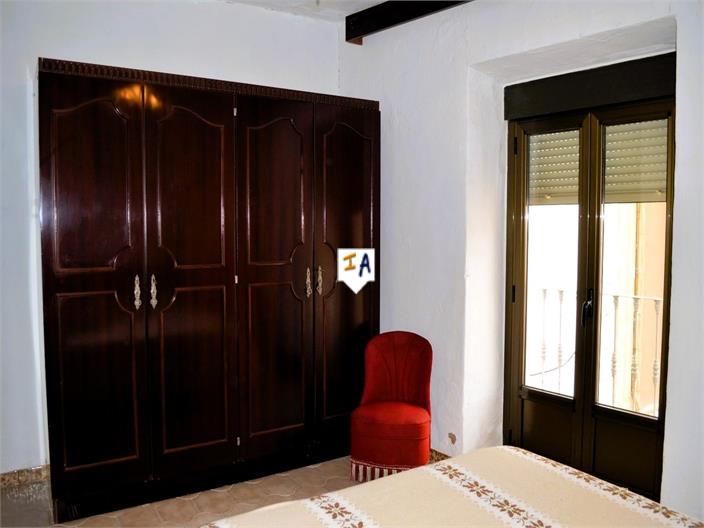 Image No.2-9 Bed House for sale