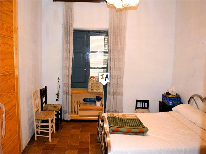 Image No.5-9 Bed House for sale