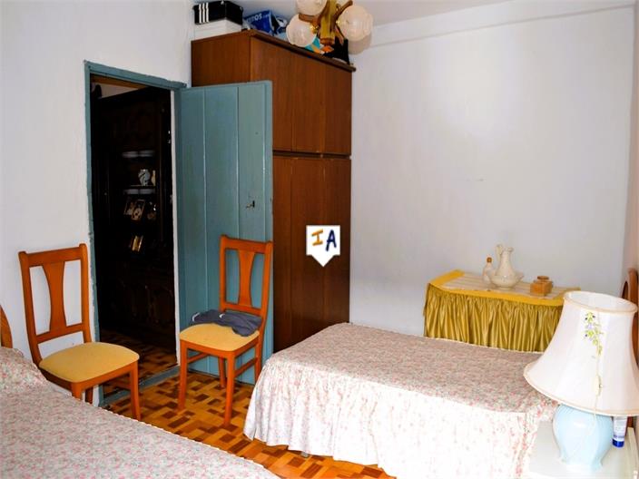 Image No.7-9 Bed House for sale