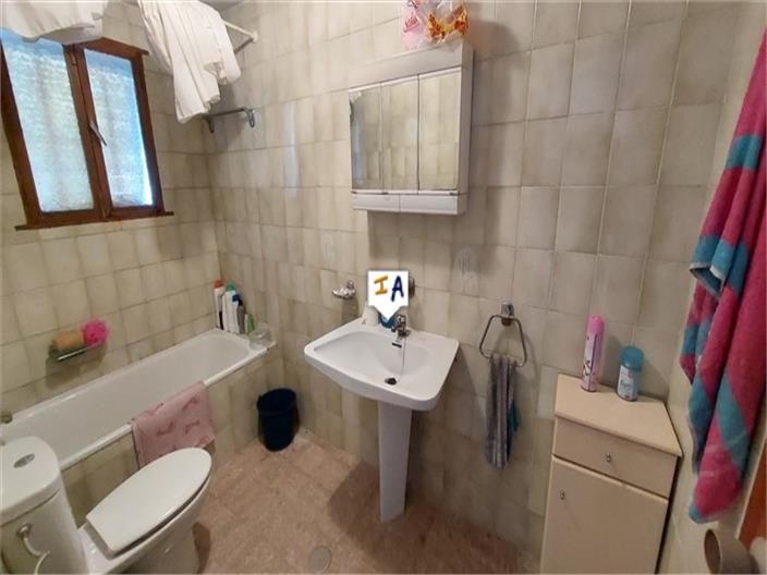 Image No.14-5 Bed Farmhouse for sale