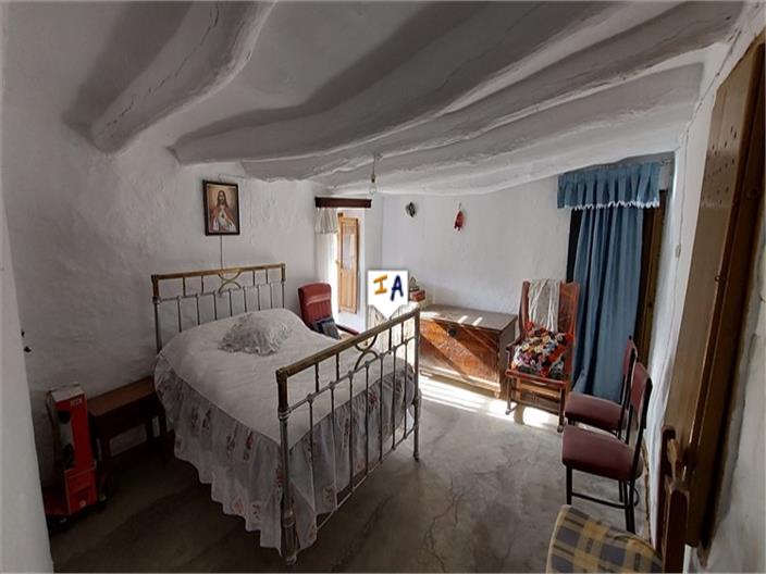 Image No.9-5 Bed Farmhouse for sale