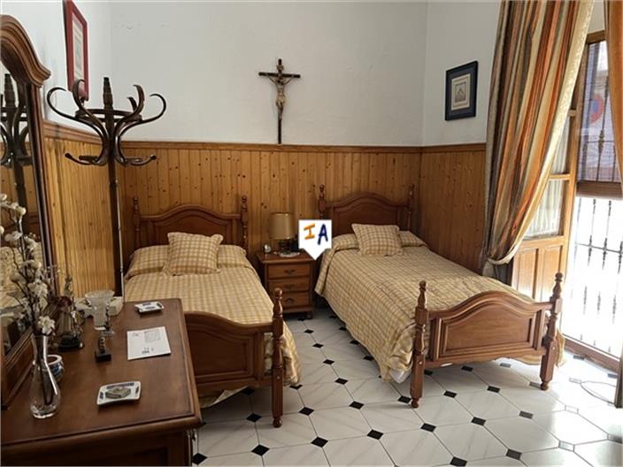 Image No.14-5 Bed House for sale