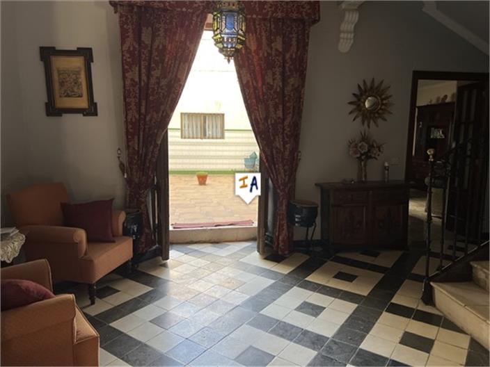 Image No.10-5 Bed House for sale