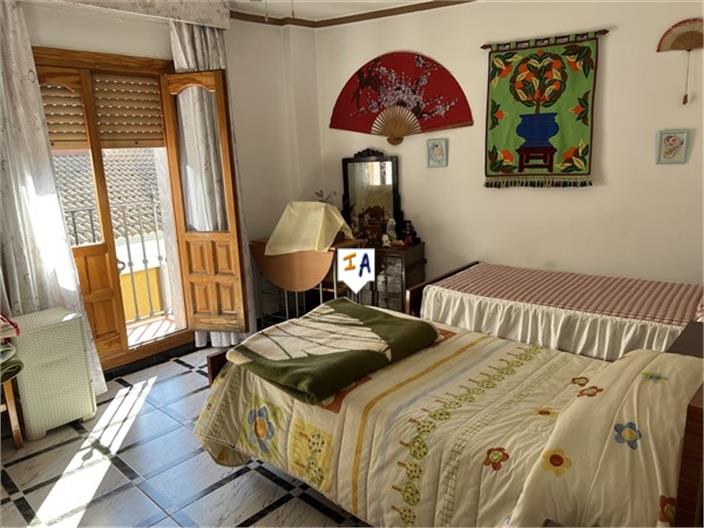 Image No.10-6 Bed House for sale