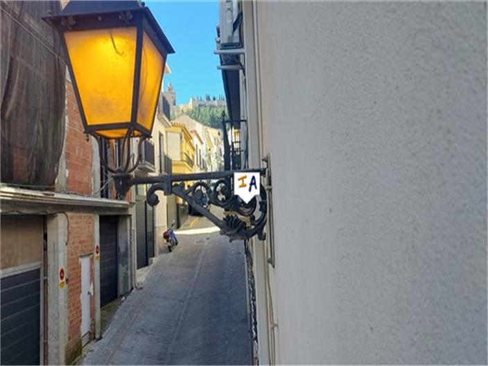 Image No.4-3 Bed House for sale