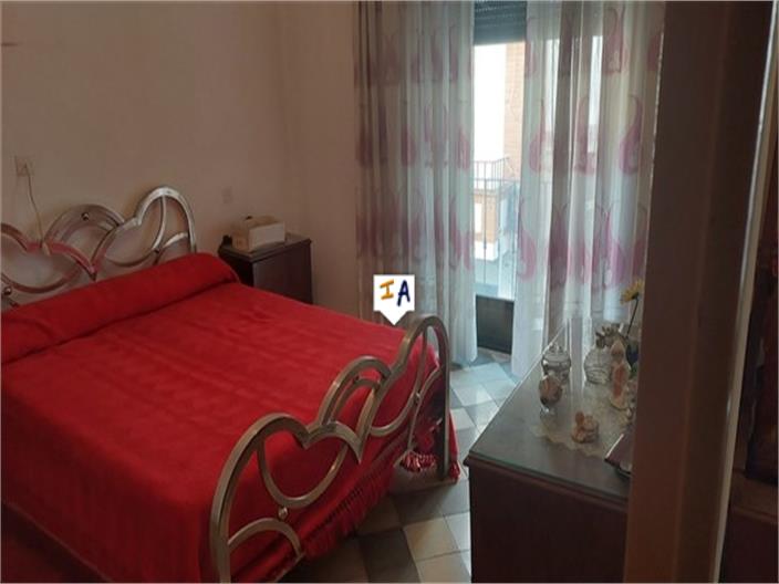 Image No.6-3 Bed House for sale