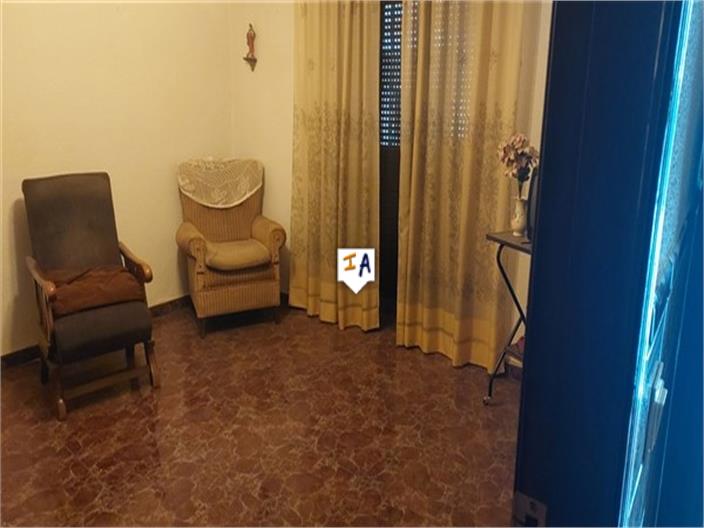 Image No.10-3 Bed House for sale