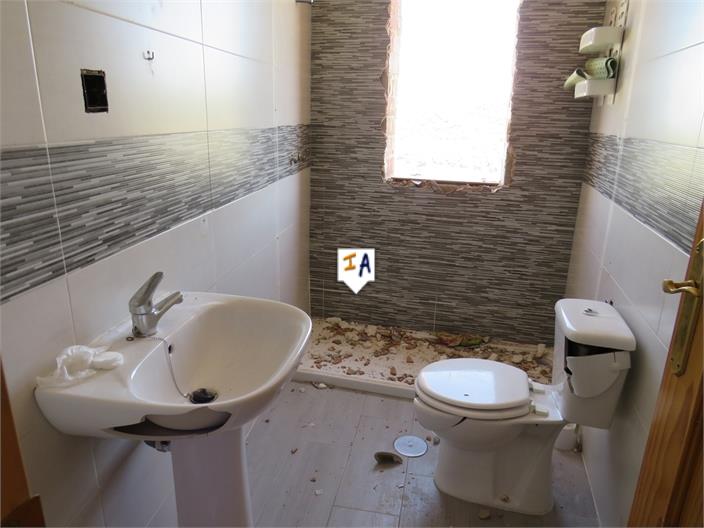 Image No.5-3 Bed House for sale