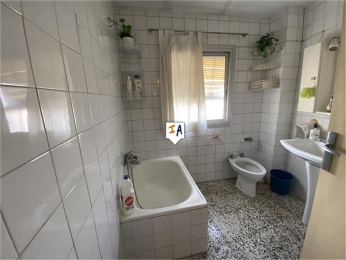 Image No.11-4 Bed House for sale