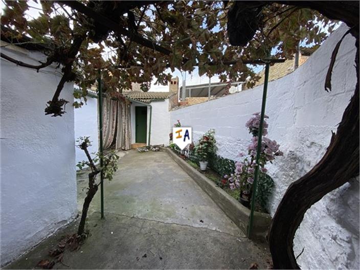 Image No.14-4 Bed House for sale