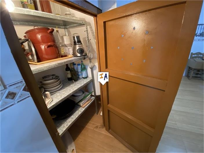 Image No.15-4 Bed House for sale