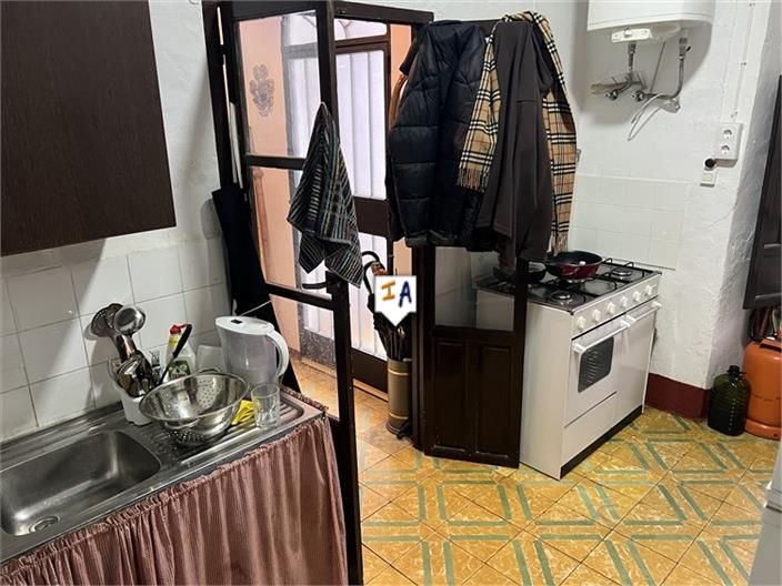 Image No.6-4 Bed House for sale