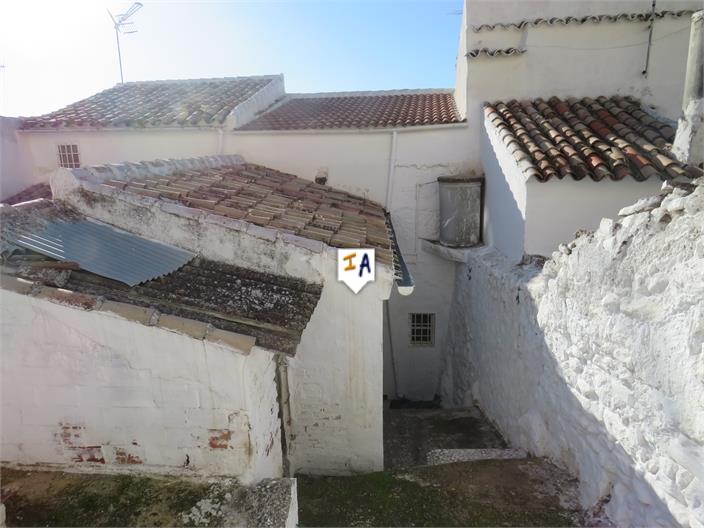 Image No.16-5 Bed House for sale