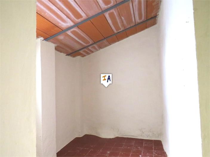 Image No.7-5 Bed House for sale