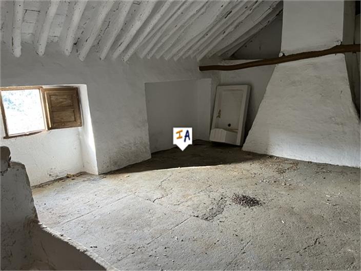 Image No.15-2 Bed Farmhouse for sale