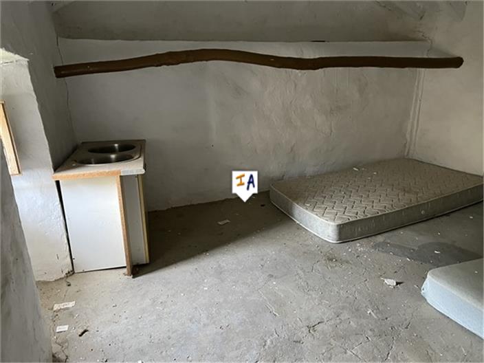 Image No.16-2 Bed Farmhouse for sale