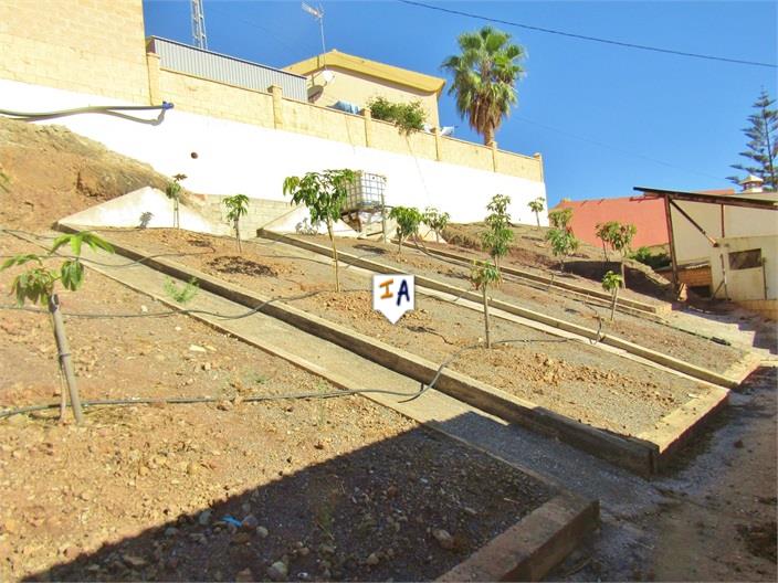 Image No.15-6 Bed House for sale