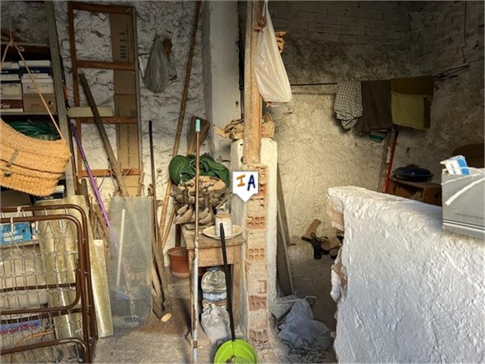 Image No.15-4 Bed House for sale