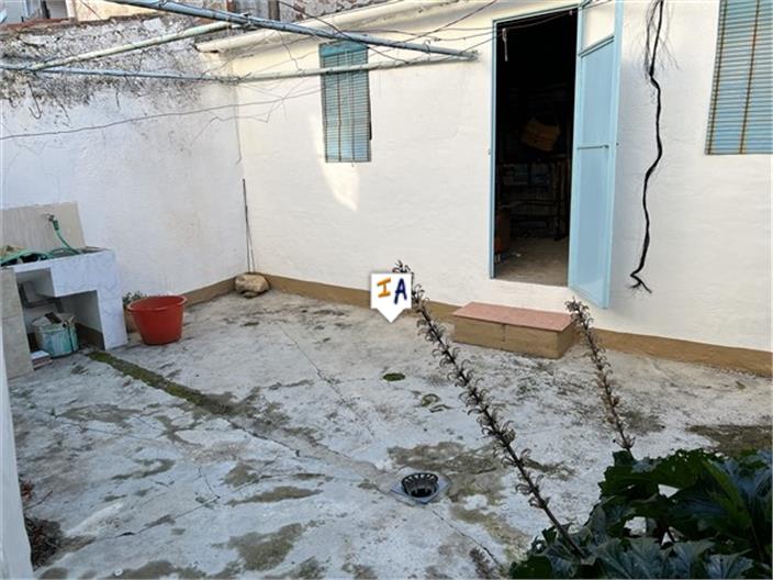 Image No.10-4 Bed House for sale