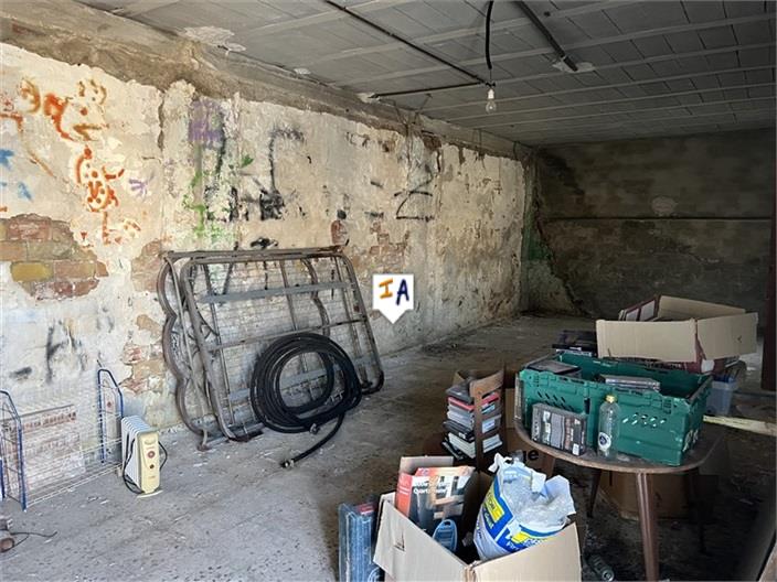 Image No.14-3 Bed House for sale