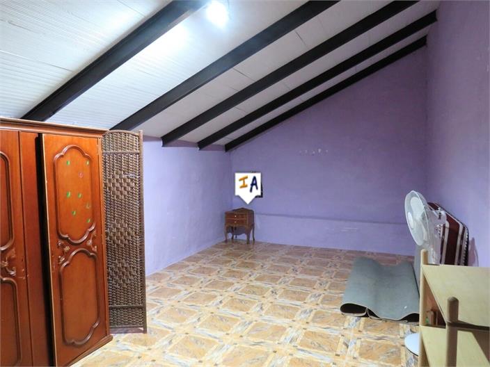 Image No.5-5 Bed House for sale