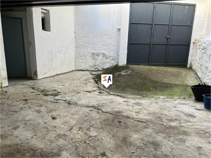 Image No.6-5 Bed House for sale