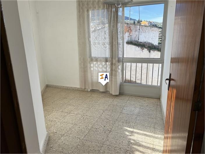 Image No.10-5 Bed House for sale