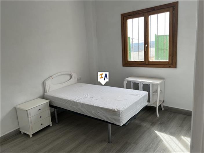 Image No.11-3 Bed House for sale