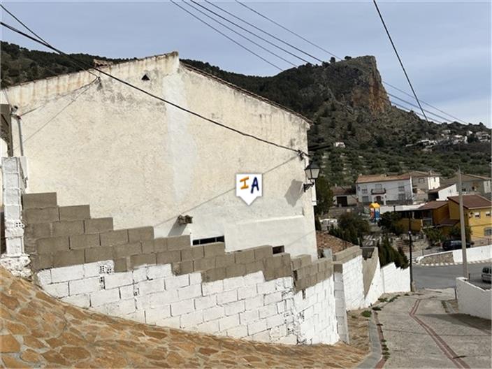 Image No.15-3 Bed House for sale