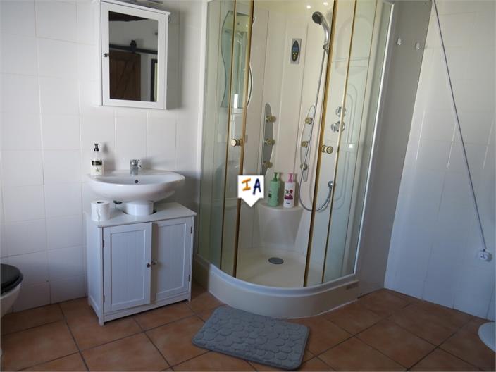 Image No.10-1 Bed House for sale