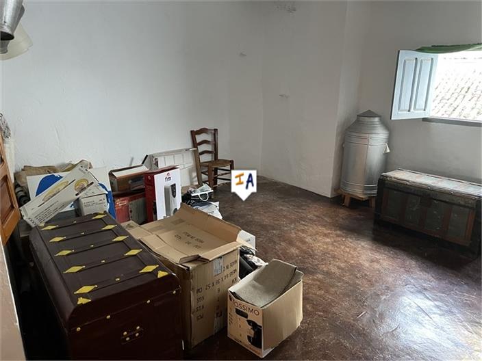 Image No.6-5 Bed House for sale