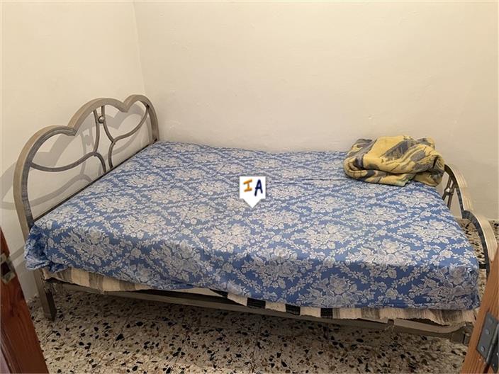 Image No.7-5 Bed House for sale