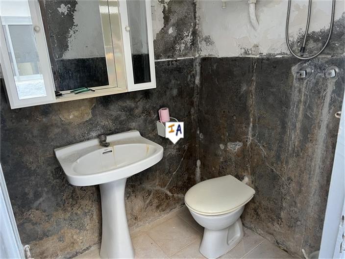 Image No.10-5 Bed House for sale