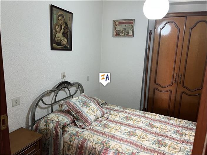 Image No.8-3 Bed House for sale