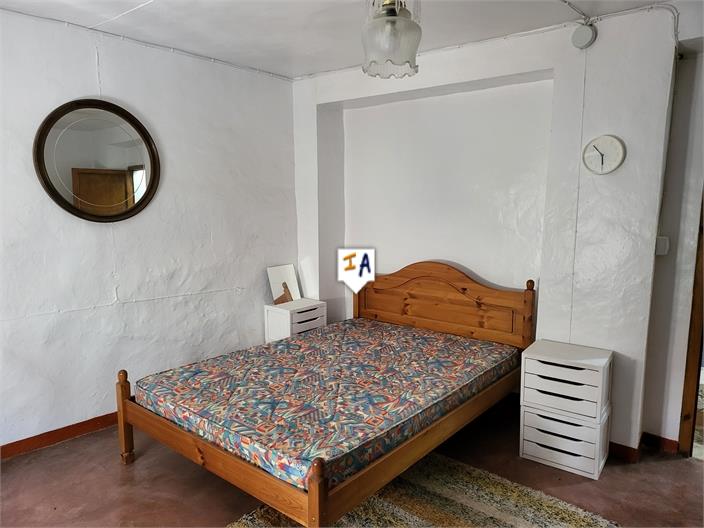 Image No.10-2 Bed House for sale