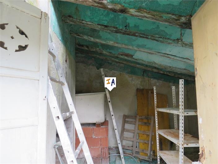 Image No.16-2 Bed Farmhouse for sale