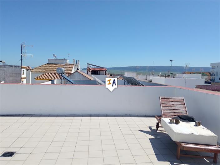 Image No.15-2 Bed House for sale