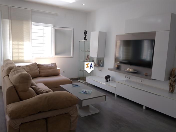 Image No.5-2 Bed House for sale