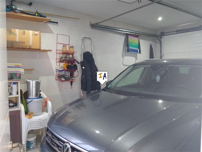 Image No.8-2 Bed House for sale