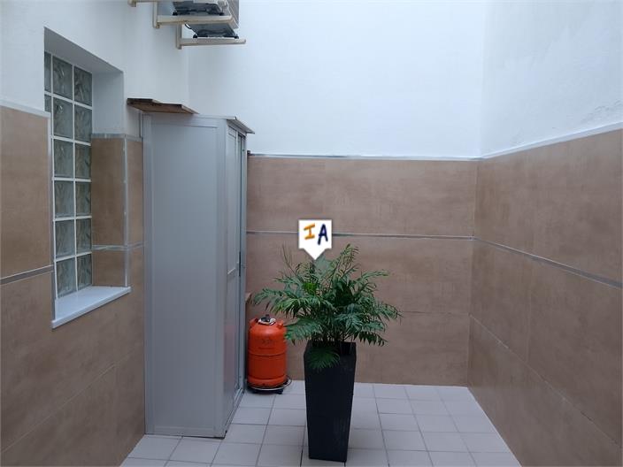 Image No.9-2 Bed House for sale