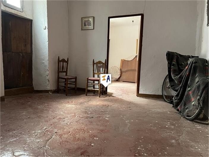 Image No.7-5 Bed House for sale