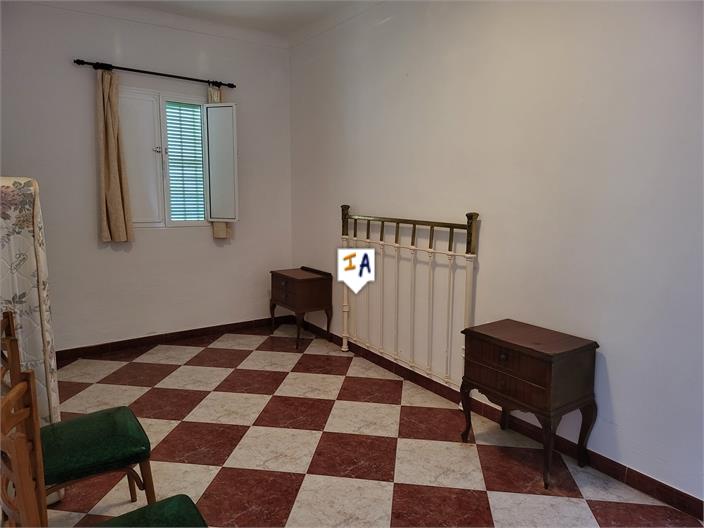 Image No.11-3 Bed Farmhouse for sale