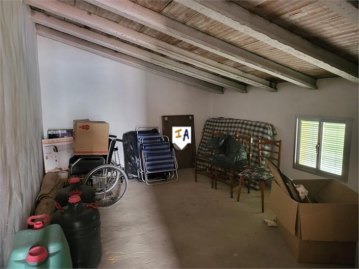 Image No.17-3 Bed Farmhouse for sale