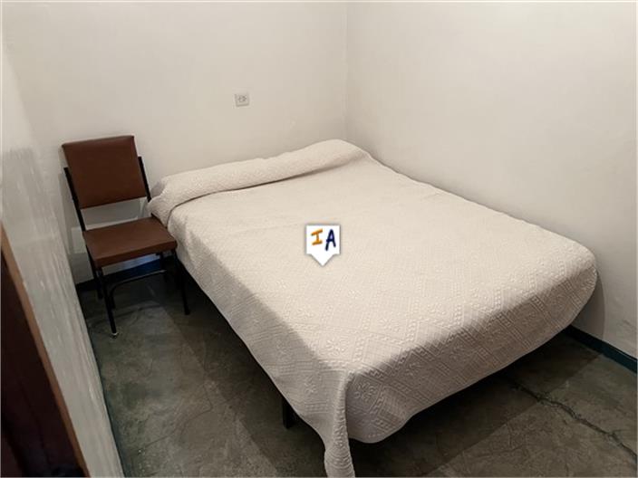 Image No.13-4 Bed House for sale