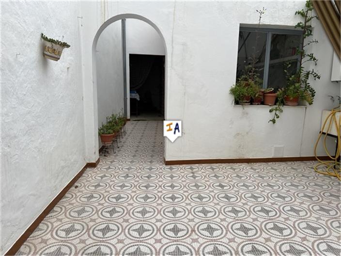 Image No.3-4 Bed House for sale