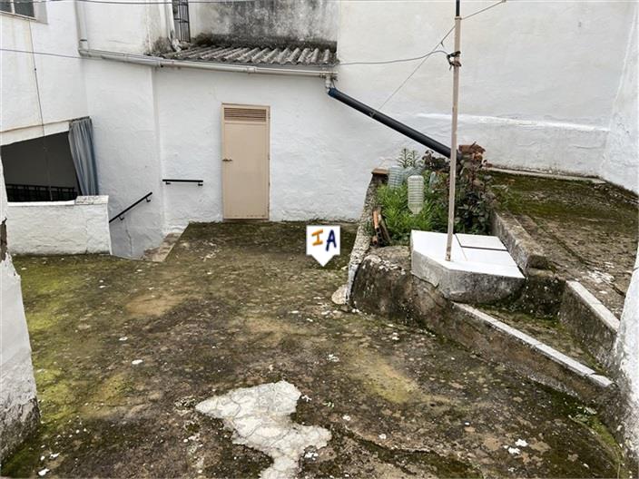 Image No.3-4 Bed House for sale