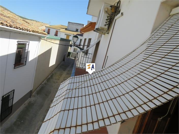 Image No.15-3 Bed Property for sale